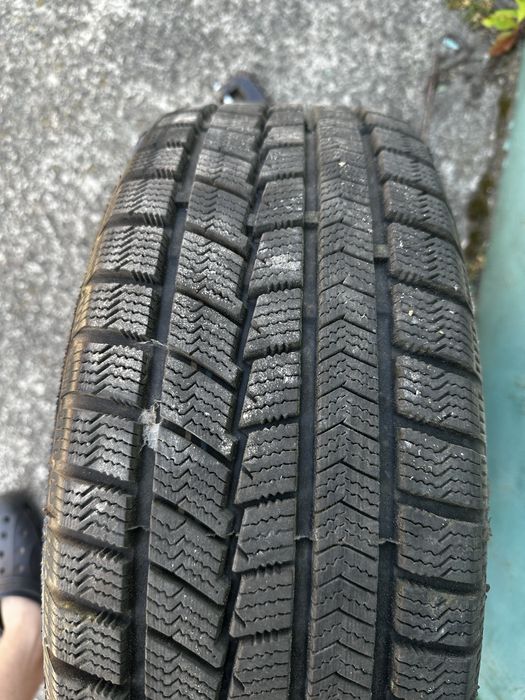 Зимова резина 205/55/г16 диски шини зимняя резина