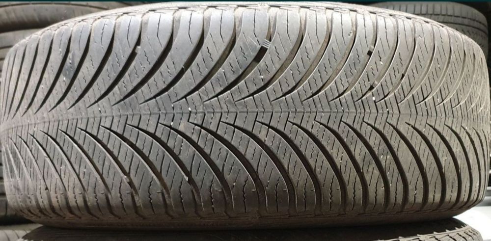 Opony zimowe 225/55 R 17 97 V wielosezon Goodyear Vector 4 Season