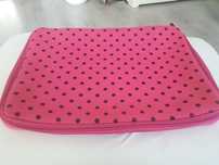 Etui na laptopa.