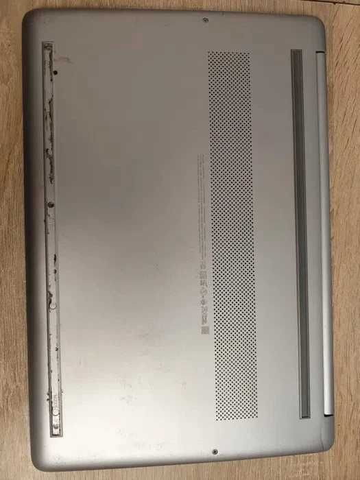 Laptop HP windows 11 srebrny
