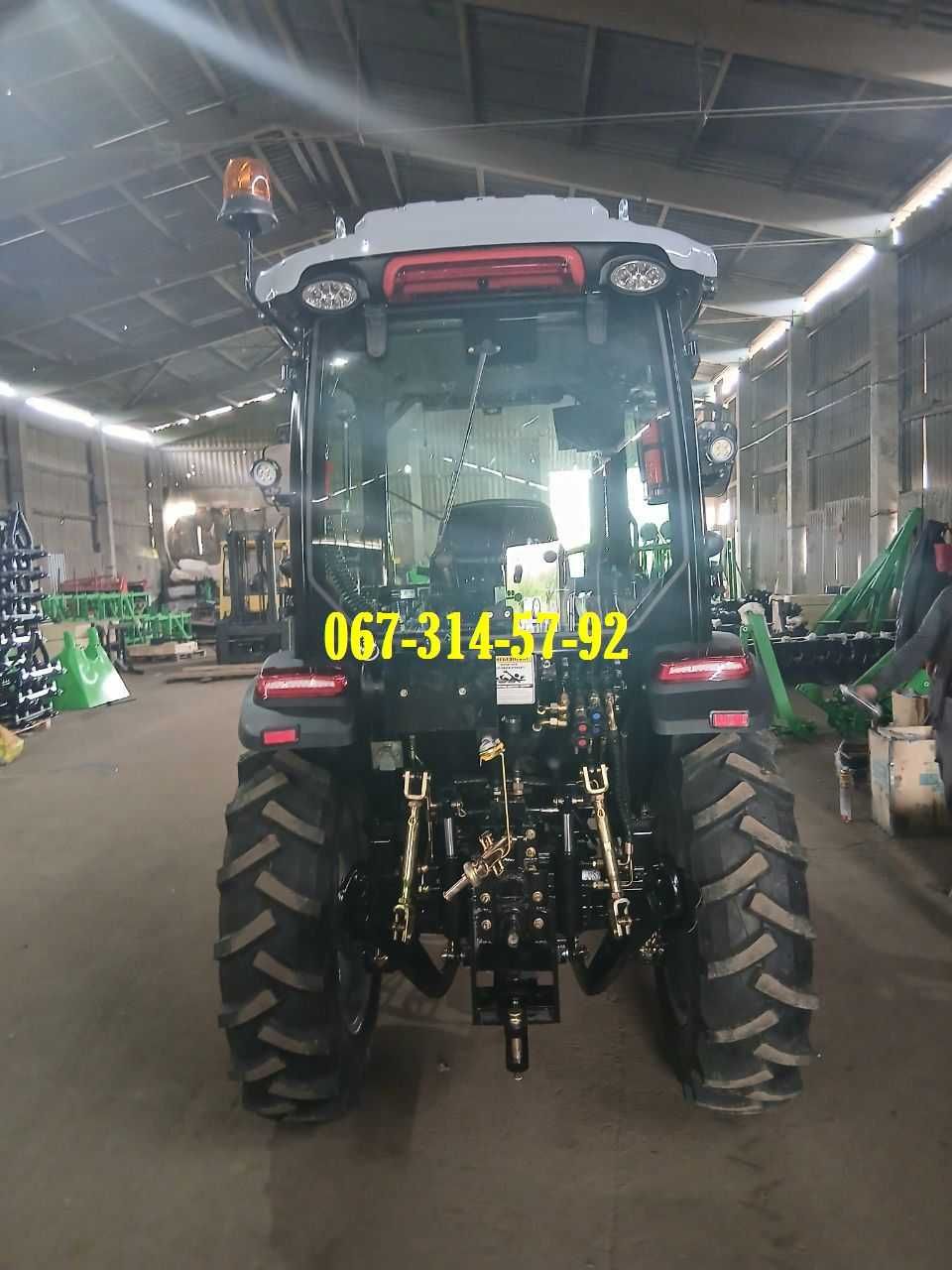 Мінітрактор СКАУТ TE 504 з КОНДЕРОМ, рівною підлогою, двигун KM495BT