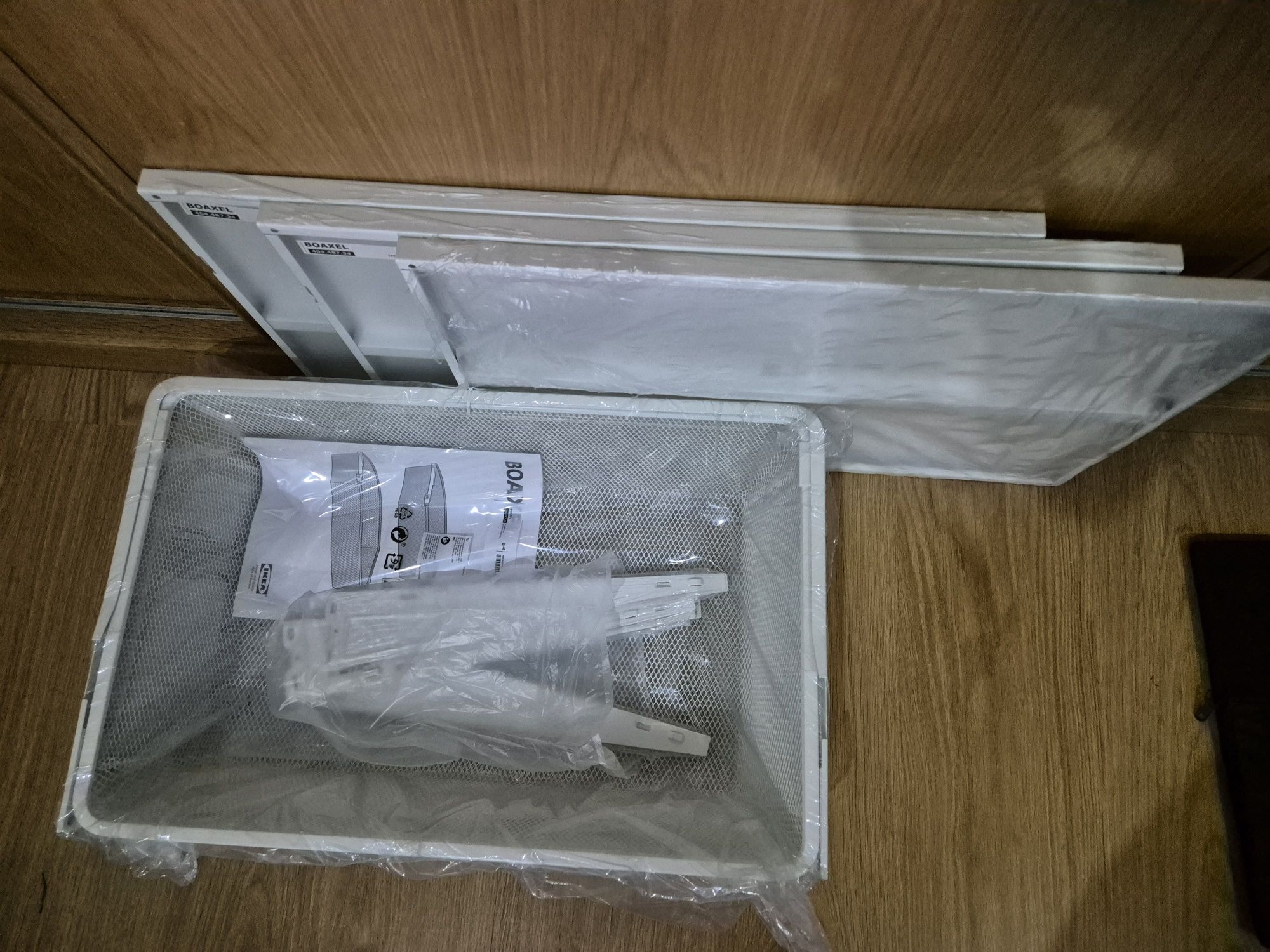 Cestos e prateleiras IKEA - Boaxel