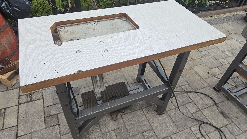 Stalowe nogi, stół do maszyny do szycia,