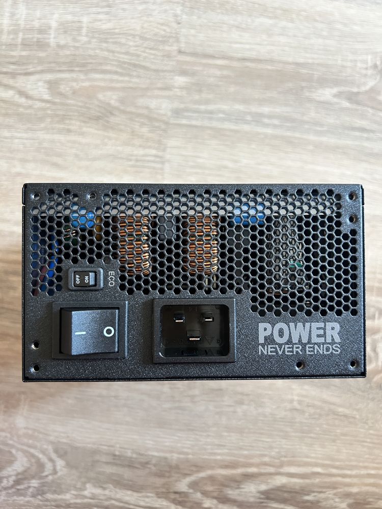 Блок живлення FSP PTM Pro 1650W ATX3.1 Platinum PPA16F0101