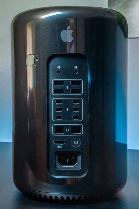 Mac Pro de 2013 em bom estado