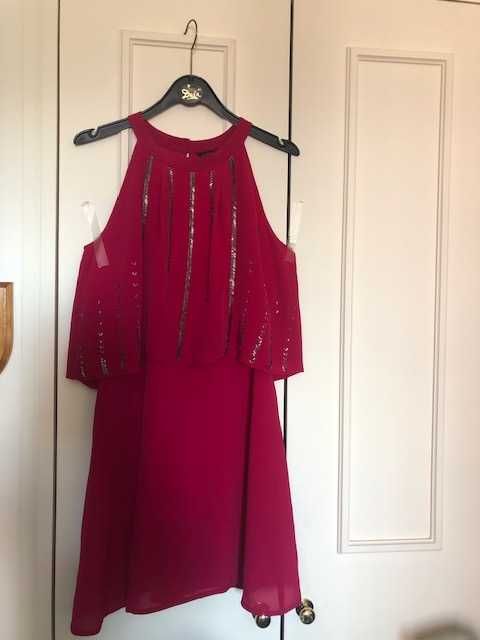 Vestido festa cor magenta com brilhantes
