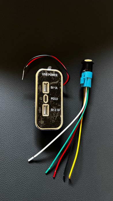 Usb 3.0 aвтомобильные 12в.Усб,Кнопки с фишкой