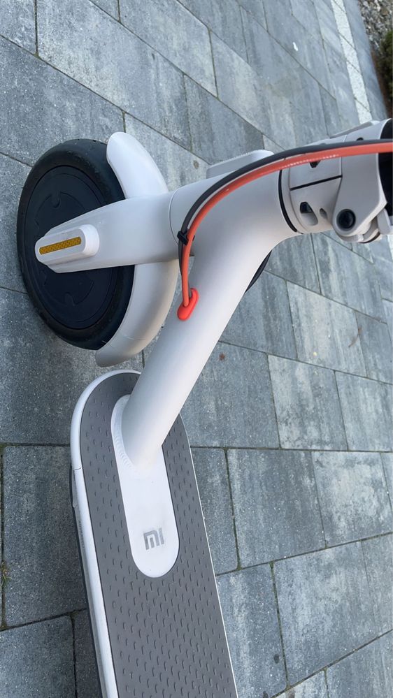 Hulajnoga elektryczna Xiaomi Mi Electric Scooter 3