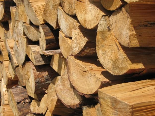 DrewKom drewno opałowe SOSNA pocięta i połupana Skórzewo Poznań