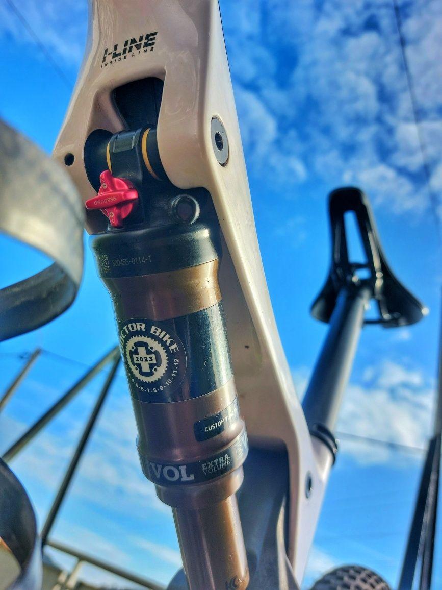 Orbea OIZ M-PRO (topo gama)