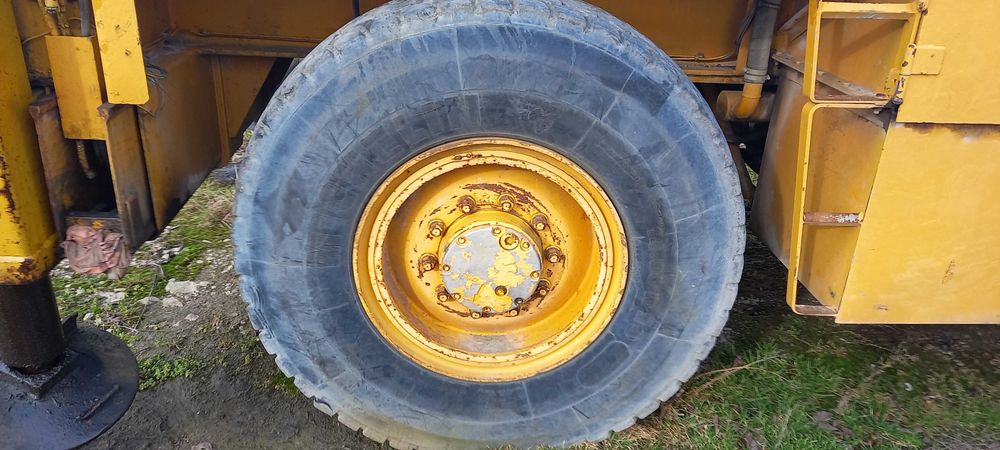 Opona przemysłowa dźwig ładowarka Michelin 14.00 24R 385/95R24