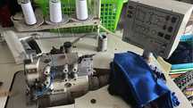 Varias maquinas industriais texteis
