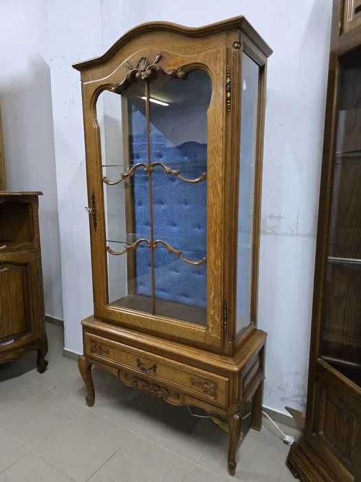 Witryna w stylu ludwikowskim. Transport cały kraj.