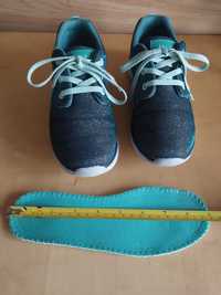Buty sportowe NELLI BLU-mieniące się, rozm. 34 dł. wkładki 21.5-22 cm.