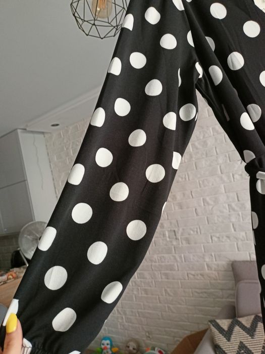 Długa sukienka czarna maxi # w białe grochy