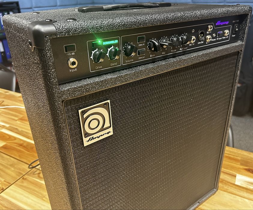 Ampeg BA 115 V2 kombo basowe / piec basowy 150W/8ohm