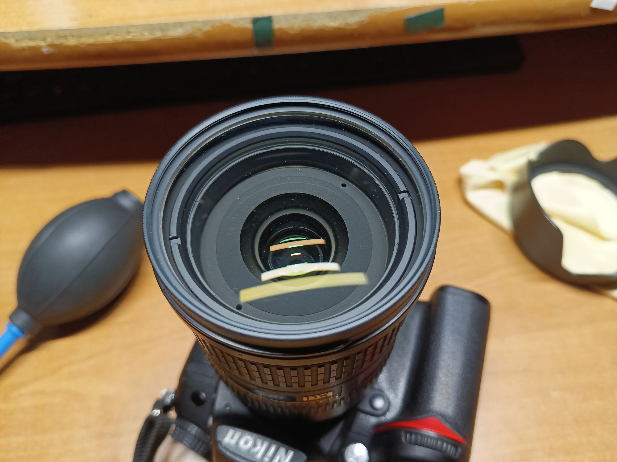 Nikon D7000 z akcesoriami.