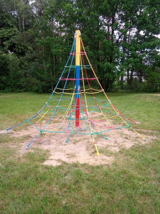 Piramida 3,2 m, plac zabaw, konstrukcje wspinaczkowe