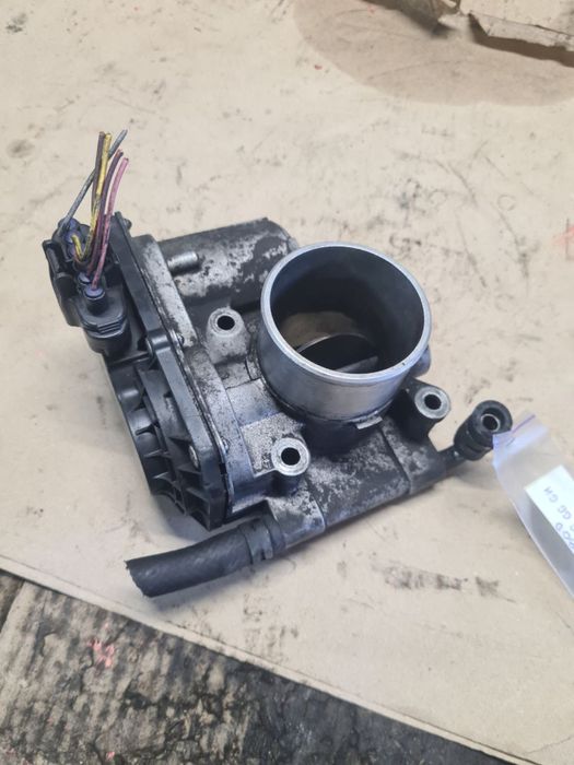 Дросельна заслонка Mazda 5 6 Мазда gg gh rf7j rf7j136b0d