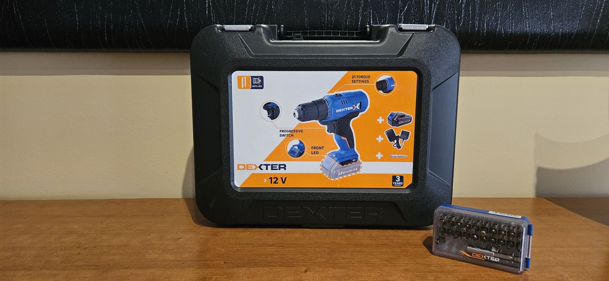 Máquina aparafusadora dexter 12V