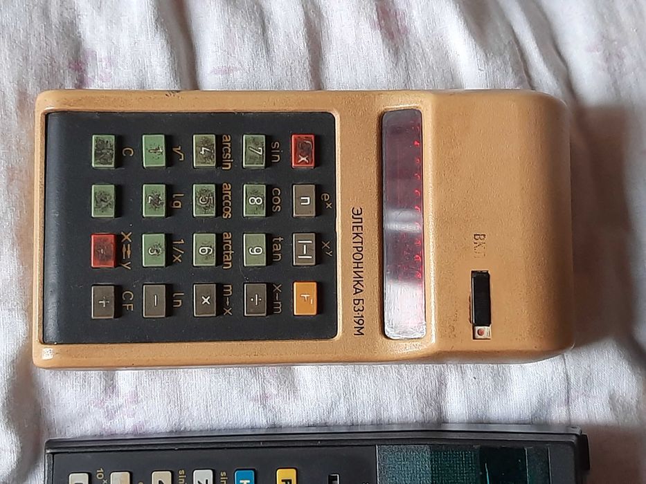 В коллекцию калькулятор СССР Электроника БЗ-19м МК-61 Искра-111
