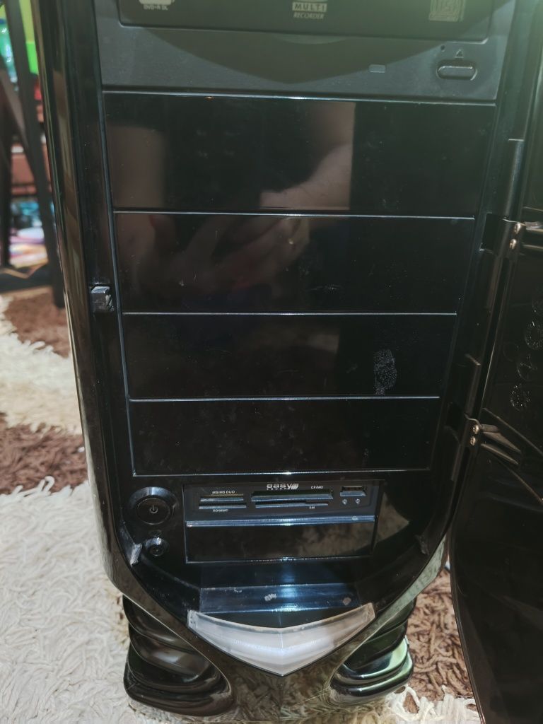 Komputer plus monitor