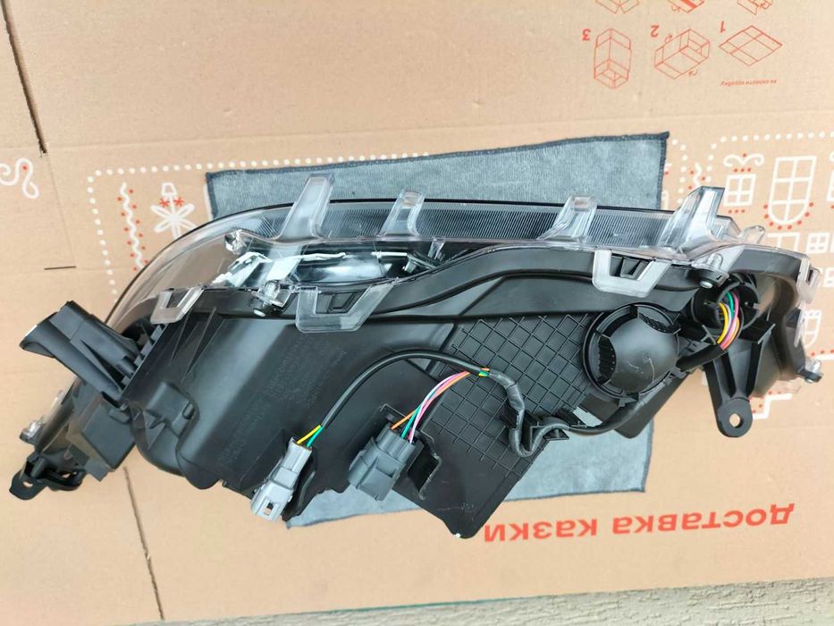 Фара Toyota RAV4 811100R160 USA 2019 2020 2021 2022 Оригінал США