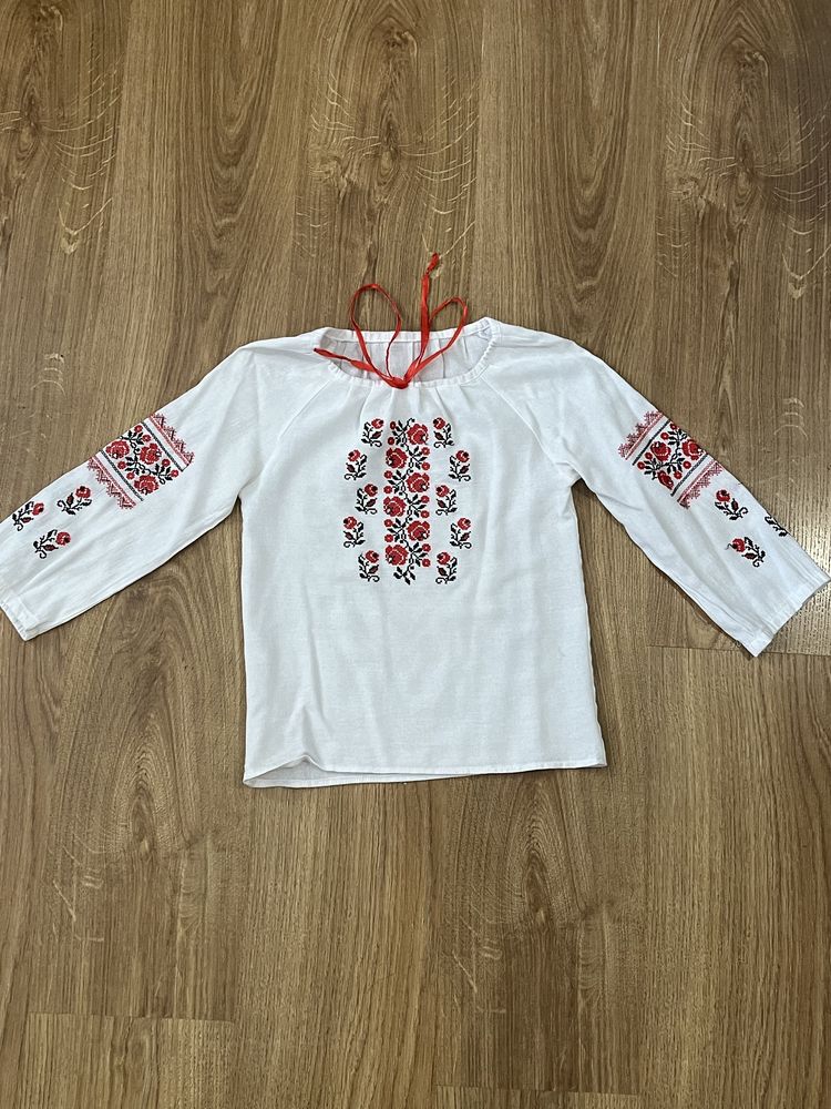 Вишиванка для дівчинки