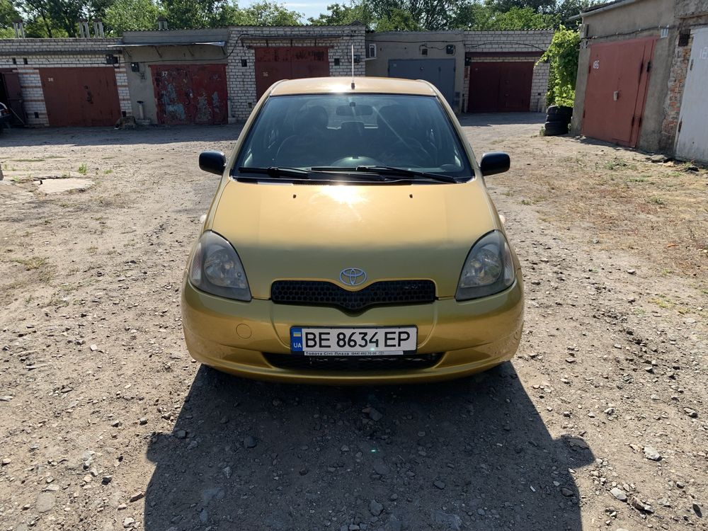 Продаю автомобіль Toyota Yaris