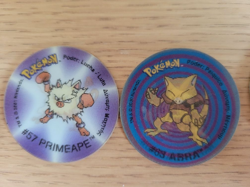 Coleção de Tazos Pokémon 2 – 54 peças (46 normais + 8 holográficos)