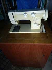 Машинка швейная ЧАЙКА-142М ножная в тумбочке