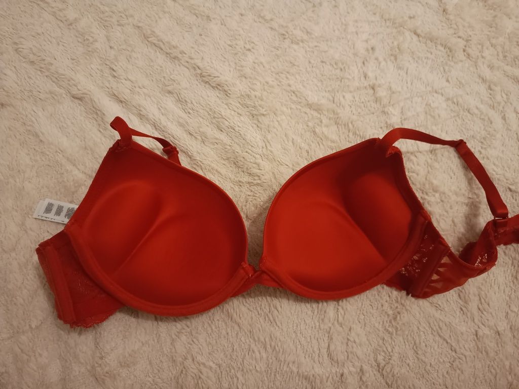 Czerwony Stanik Push-up 75C