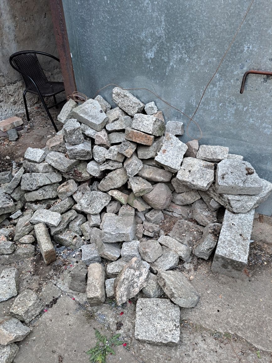 Oddam za darmo kamien granitowy