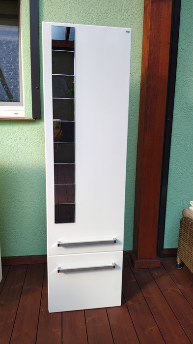 Szafka łazienkowa słupek wiszący