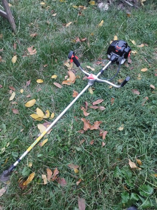 бензо тример Dnipro m 52