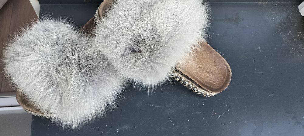 Klapki damskie z jenotem rozmiar 39