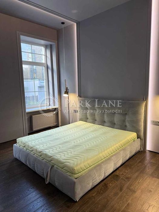 3к Коновальця Євгена,17 Предславинська Центр Палац Україна Печерськ