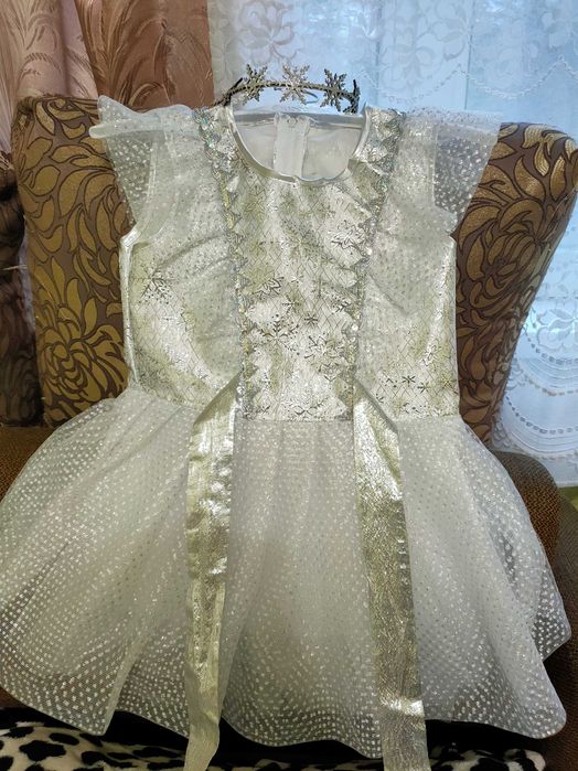 Прокат,Сукня Сніжинка з обручем для дівчинки