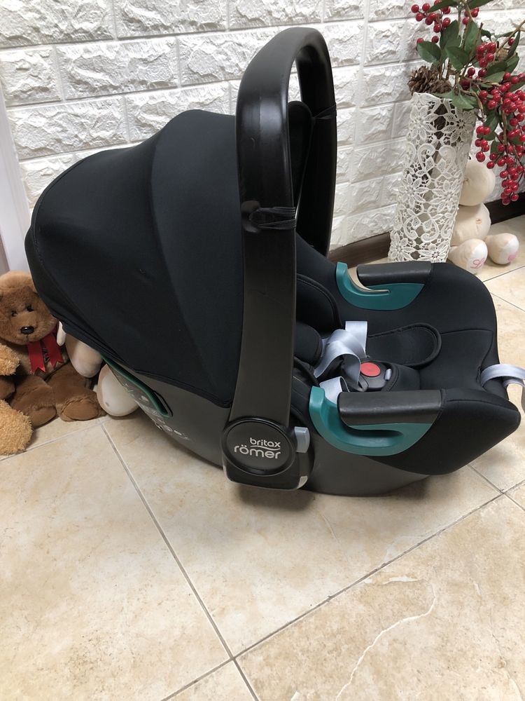 Автокрісло Britax Römer BABY-SAFE iSENSE Група 0+ (0-13 кг) брітакс