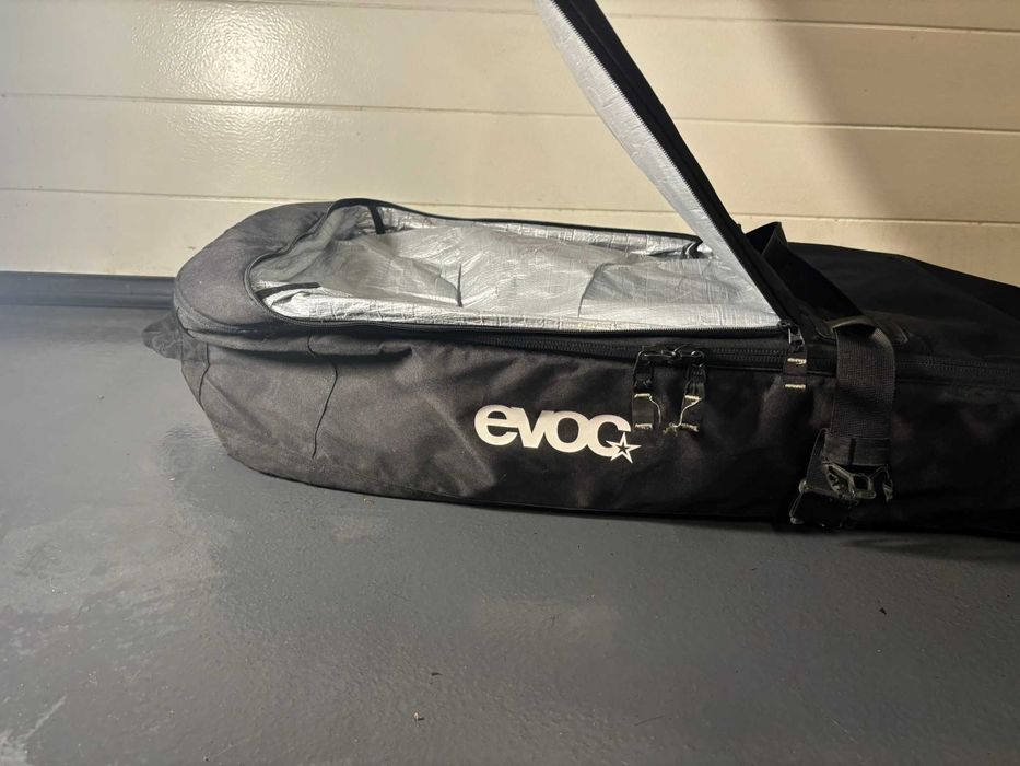 EVOC pokrowiec na snowboard / narty