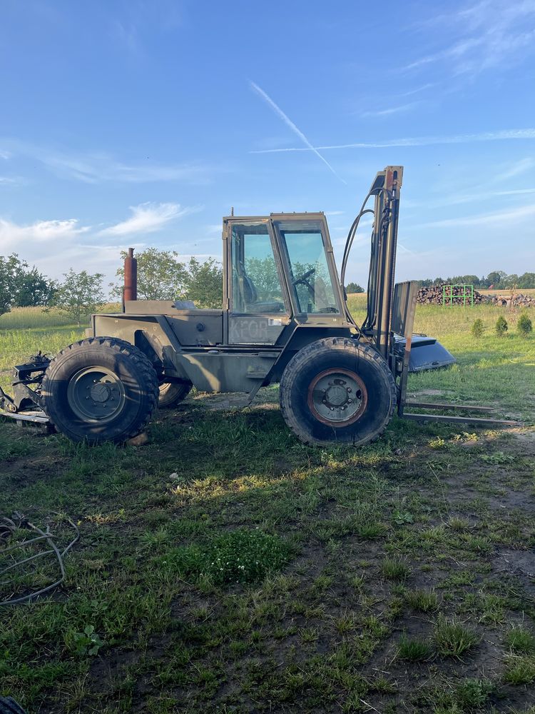 Wózek widłowy napęd 4x4. TRK frklft 2T Ag Bn-Climax