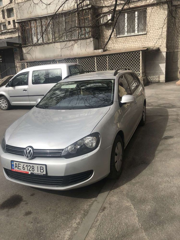 Volkswagen Golf 6 A/T 1.6 TDI