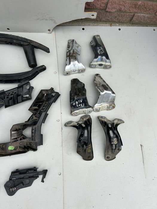 Кріплення бампера VW Golf 5 Jetta 5 Golf 5 + Plus гольф плюс Passat B6