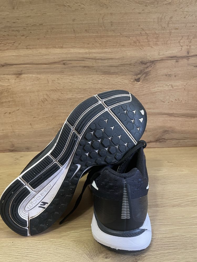 Кросівки Nike Zoom 39р