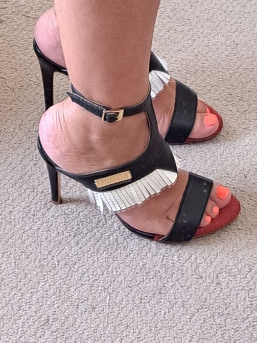 Sandálias Banburi 35 super elegantes