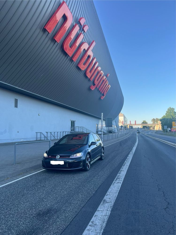 VW Golf GTI Perferformance