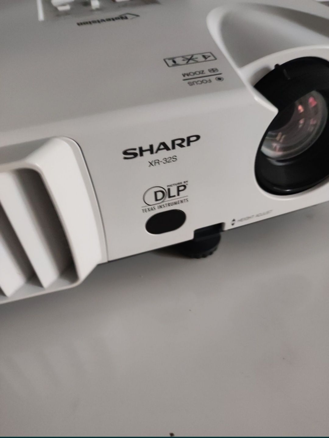 Sharp xr 32 s projektor
