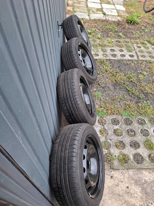 Sprzedam komplet felgi opony do  Fiat 500  185/55/15