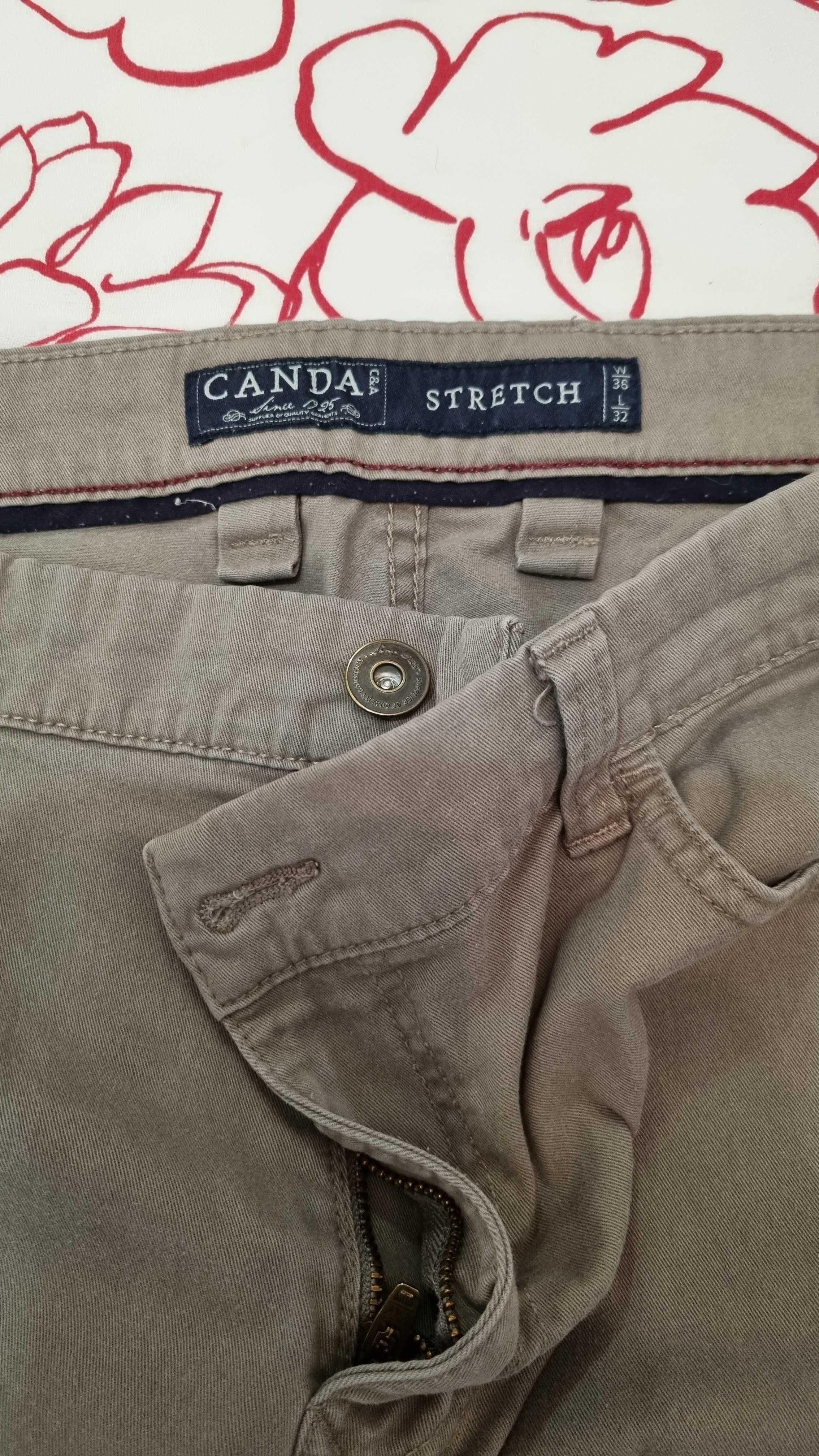 Calças da marca C&A modelo CANDA STRETCH.