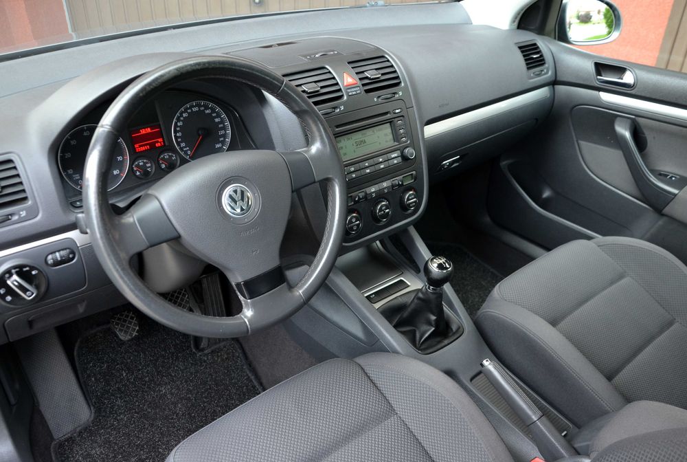 VW Golf 1.6MPI, Klima, Alu, Grzane Fotele, Okazja